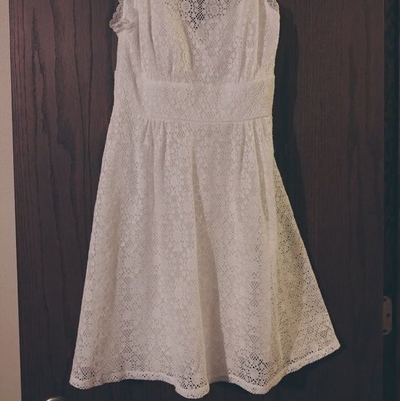 White lace dress sz 6 - Picture 3 of 3